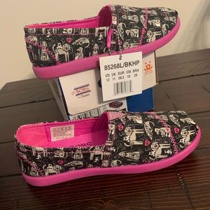 Skechers lil Bobs girls size 12 NWT